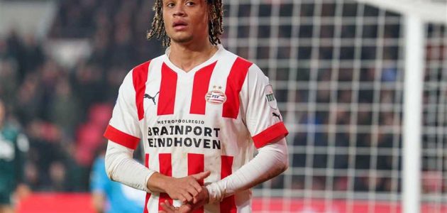 تشافي سيمونز: سأكشف سبب رحيلي عن برشلونة لاحقا.. وريال مدريد كان سحريا أمام باريس